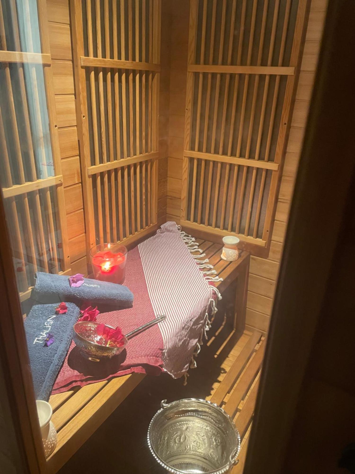 Houdarling Chalet Et Spa Hammam Jacuzzi Et Sauna Ним Екстериор снимка